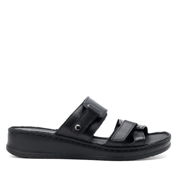 Klapki Go Soft. Czarne klapki Go Soft, bez wzorów, bez obcasa. Za 129,99 zł.