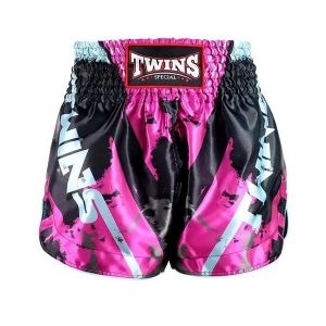 Szorty do boksu tajskiego Twins Special TTBL. Czarne szorty TWINS, bez wzorów, sportowe. Za 351,50 zł.