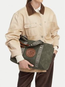 Beverly Hills Polo Club Torebka CWBEO-BHPC-L-007-10 Khaki. Brązowe shopper bag Beverly Hills Polo Club, bez wzorów, ze skóry, bez dodatków. Za 179,99 zł.
