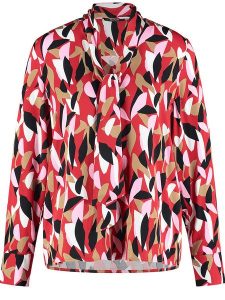 TAIFUN Bluzka w kolorze czerwono-czarno-białym rozmiar: 48. Czerwone bluzki Taifun, bez wzorów, z wiskozy, bez kołnierzyka, bez ramiączek. Za 140,86 zł.