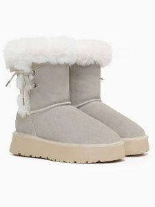 Gooce Skórzane kozaki zimowe "Alissa" w kolorze jasnoszaro-białym rozmiar: 40. Białe kozaki Gooce, na zimę, bez wzorów, ze skóry, bez obcasa, na platformie, bez zapięcia. Za 217,99 zł.