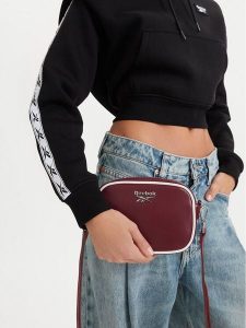 Reebok Torebka CWBEO-RBK-L-004-10 Bordowy. Czerwone listonoszki Reebok, bez wzorów, ze skóry, bez dodatków. Za 129,99 zł.