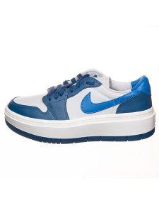 Air Jordan Skórzane sneakersy "1 Elevate Low'' w kolorze biało-niebieskim rozmiar: 40. Białe trampki Air Jordan, bez wzorów, bez zapięcia. Za 320,63 zł.