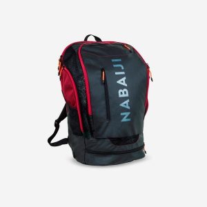 Plecak pływacki Nabaiji 900 40 l. Czarne plecaki DECATHLON. Za 149,99 zł.