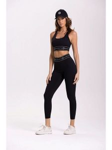 Onamaste Legginsy sportowe "Millie" w kolorze czarnym rozmiar: S/M. Czarne legginsy Onamaste, m, bez wzorów, z materiału, z podwyższonym stanem, outdoorowe. Za 145,60 zł.