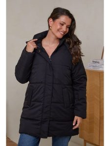 Curvy Lady Kurtka pikowana w kolorze czarnym rozmiar: 44/46. Czarne kurtki Curvy Lady, bez wzorów, bez kaptura. Za 206,42 zł.