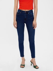 Vero Moda Dżinsy - Skinny fit - w kolorze granatowym rozmiar: XS/L32. Niebieskie jeansy Vero Moda, z aplikacjami, ze skóry. Za 48,28 zł.