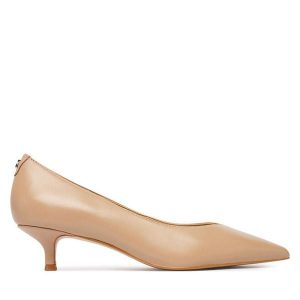 Czółenka Guess. Brązowe czółenka Guess, z aplikacjami, bez obcasa, bez zapięcia. Za 634,99 zł.
