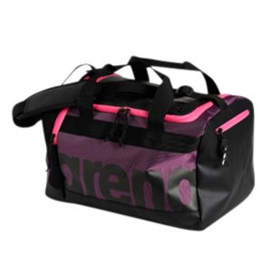 Torba sportowa Arena Arena Spiky III Duffle 40. Fioletowe torby podróżne i sportowe Arena, bez wzorów, z materiału, na ramię, duże. Za 170,90 zł.