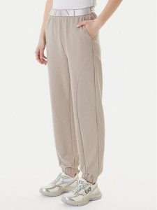 EA7 Emporio Armani Spodnie dresowe 7W001154 AF12501 U6225 Beżowy Regular Fit. Brązowe spodnie dresowe EA7 Emporio Armani, s, bez wzorów, z dresówki. Za 489,99 zł.