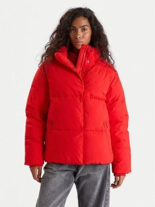 Mustang Kurtka zimowa Gillian 1016744 Czerwony Relaxed Fit. Czerwone kurtki Mustang, na zimę, s, bez wzorów, z syntetyku, bez kaptura. Za 499,99 zł.