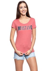 MUSTANG T SHIRT DAMSKI Alexia C Print 1009641 8271. Czerwone t-shirty Mustang, s, bez wzorów, bez kołnierzyka, bez ramiączek. W wyprzedaży za 39,99 zł.