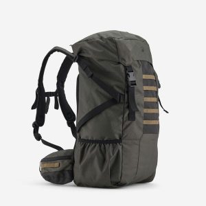 Plecak Bushcraft 50 litrów V2. Czarne plecaki SOLOGNAC. Za 199,99 zł.