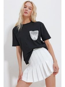 Trend Alacati Koszulka w kolorze czarnym rozmiar: XL. Czarne bluzki Trend Alacati, xl, bez wzorów, z bawełny, bez kołnierzyka, bez ramiączek. Za 48,50 zł.