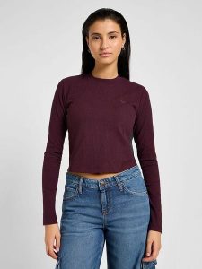 Lee Koszulka w kolorze czerwonym rozmiar: XL. Czerwone bluzki Lee, xl, bez wzorów, prążkowane, bez kołnierzyka, bez ramiączek. Za 91,77 zł.