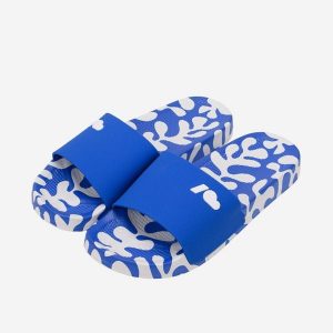 Klapki Kubota Basenowe Basic Print Niebieskie. Niebieskie klapki Kubota, bez wzorów, z dresówki, bez obcasa. Za 79,99 zł.