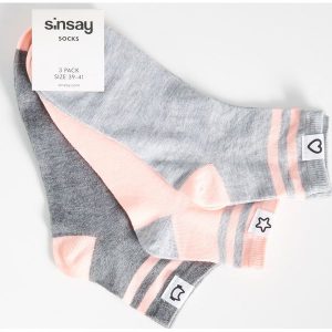 Skarpetki z naszywkami - Różowy. Skarpetki marki Sinsay. Za 9,99 zł.