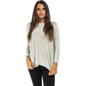 Sweter w kolorze jasnoszarym. Szare swetry oversize marki Kaszmirowa klasyka, z asymetrycznym kołnierzem. W wyprzedaży za 149,95 zł.