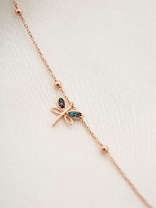 Lodie Silver Srebrna bransoletka z zawieszką na kostkę rozmiar: onesize. Szare bransoletki Lodie Silver, z cyrkonią, srebrne. Za 67,95 zł.