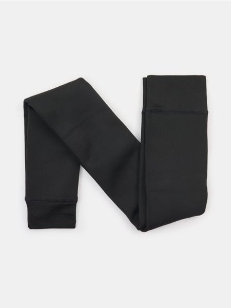 Legginsy z ociepleniem - czarny. Czarne legginsy Sinsay, bez wzorów. Za 29,99 zł.
