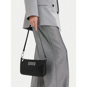 Torebka Nine West. Czarne torebki klasyczne Nine West, bez wzorów, bez dodatków. Za 169,99 zł.