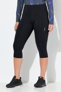 Damskie Legginsy rybaczki stretch szybkoschnące. Czarne legginsy Ulla Popken, bez wzorów, z dżerseju. Za 239,99 zł.