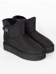ISLAND BOOT Botki zimowe "Catalina" w kolorze czarnym rozmiar: 36. Czarne botki Island Boot, na zimę, bez wzorów, bez obcasa, bez zapięcia. Za 114,17 zł.