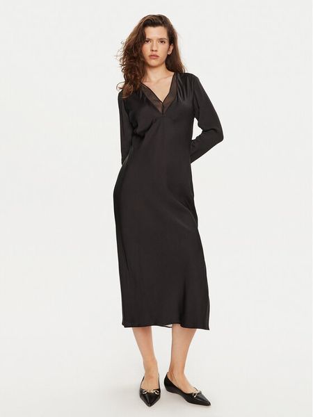 Calvin Klein Sukienka koktajlowa K20K207845 Czarny Regular Fit. Czarne sukienki Calvin Klein, bez wzorów, z wiskozy, wizytowe, bez kołnierzyka, bez ramiączek. Za 619,99 zł.