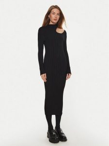 Hugo Sukienka dzianinowa Sedennie 50522537 Czarny Slim Fit. Czarne sukienki Hugo, l, bez wzorów, z dzianiny, bez kołnierzyka, bez ramiączek. Za 639,00 zł.