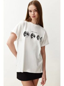 Trendyol Koszulka w kolorze kremowym rozmiar: XL. Brązowe bluzki Trendyol, xl, bez wzorów, z bawełny, bez kołnierzyka, bez ramiączek. Za 39,49 zł.