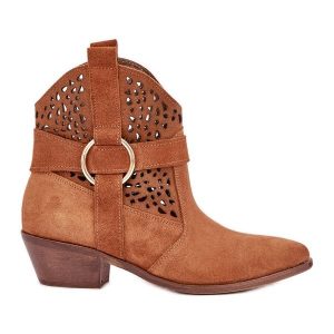 Zamszowe Botki Kowbojki Ażurowe Na Obcasie Zazoo 2994 Camel brązowe. Brązowe botki w ażurowe wzory, z zamszu, ze szpiczastym noskiem, bez obcasa, na obcasie, bez zapięcia. Za 574,67 zł.