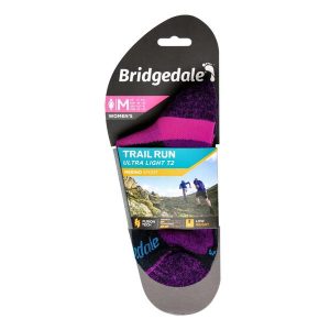 Skarpety do biegania Bridgedale UL T2 MERINO SPORT LD. Fioletowe skarpetki Bridgedale, bez wzorów. Za 72,99 zł.
