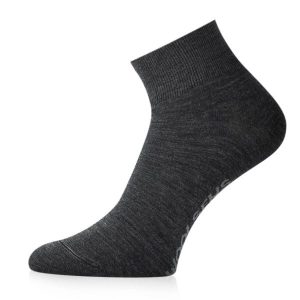 Skarpety merino FWE. Szare skarpetki LASTING, bez wzorów, z wełny. Za 45,20 zł.