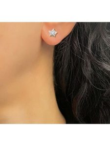 OR Carats Złote kolczyki-wkrętki z diamentami rozmiar: onesize. Szare kolczyki OR Carats, z diamentem, złote. Za 361,13 zł.