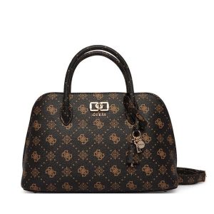 Torebka Guess. Brązowe kuferki Guess, z aplikacjami, bez dodatków. Za 749,99 zł.