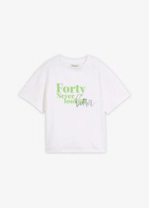 Szeroki T-shirt z czystej bawełny organicznej. Białe t-shirty bonprix, bez wzorów, z bawełny, bez kołnierzyka, bez ramiączek. Za 19,99 zł.
