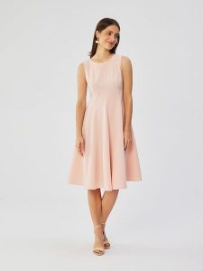 Stylove Sukienka w kolorze beżowym rozmiar: S. Brązowe sukienki Stylove, s, bez wzorów, bez kołnierzyka, bez ramiączek, midi, rozkloszowane. Za 180,06 zł.