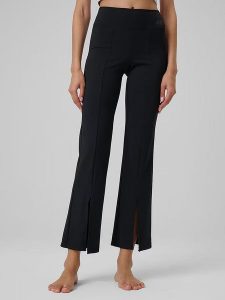 4F Legginsy w kolorze czarnym do jogi rozmiar: M. Czarne legginsy 4f, m, bez wzorów, z materiału, na jogę i pilates. Za 81,95 zł.