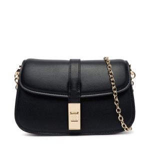 Torebka Tommy Hilfiger. Czarne torebki klasyczne TOMMY HILFIGER, bez wzorów, bez dodatków. Za 529,99 zł.