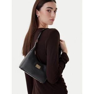 Torebka Marciano Guess. Czarne torebki klasyczne Marciano Guess, z aplikacjami, bez dodatków. Za 699,99 zł.