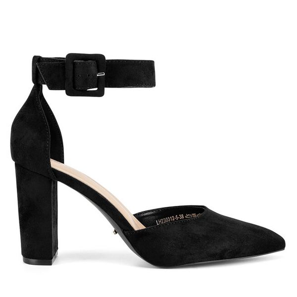 Czółenka DeeZee. Czarne czółenka DeeZee, bez wzorów, bez obcasa, bez zapięcia. Za 129,99 zł.