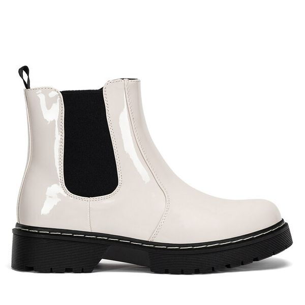 Sztyblety Jenny Fairy. Brązowe botki Jenny Fairy, bez wzorów, bez obcasa, na płaskiej podeszwie, bez zapięcia. Za 109,99 zł.