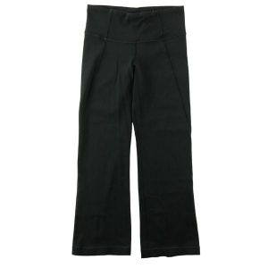 Second life - Legginsy damskie do jogi Lululemon - Jak nowy. Czarne legginsy LULULEMON, bez wzorów, z materiału. Za 149,06 zł.