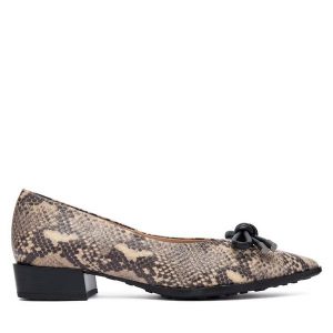 Półbuty Hispanitas. Brązowe półbuty Hispanitas, bez wzorów, bez obcasa, na płaskiej podeszwie, bez zapięcia. Za 389,99 zł.