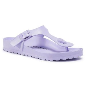 Japonki Birkenstock. Fioletowe klapki Birkenstock, bez wzorów, bez obcasa. Za 149,99 zł.