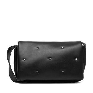 Torebka JENNY. Czarne listonoszki Jenny, bez wzorów, bez dodatków. Za 129,99 zł.