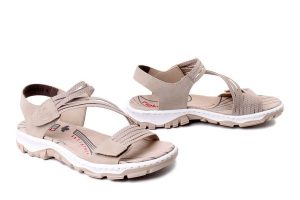 RIEKER 68871-62 beige, sandały damskie. Brązowe sandały Rieker, bez wzorów, bez obcasa, bez zapięcia. Za 299,90 zł.