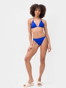 4F Dół od bikini damski XS. Czerwone bikini 4f, bez wzorów, z materiału. W wyprzedaży za 9,99 zł.