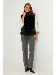 L'armoire de Suzette Kamizelka w kolorze czarnym rozmiar: onesize. Czarne kamizelki L'armoire de Suzette, l, bez wzorów, bez kołnierzyka, bez ramiączek, bez kaptura. Za 108,99 zł.