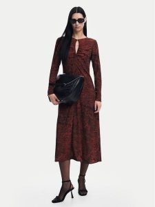 Desigual Sukienka codzienna Las Vegas 24WWVW56 Brązowy Regular Fit. Brązowe kombinezony Desigual, na co dzień, s, bez wzorów, z wiskozy, bez kołnierzyka, bez ramiączek, proste. Za 249,99 zł.